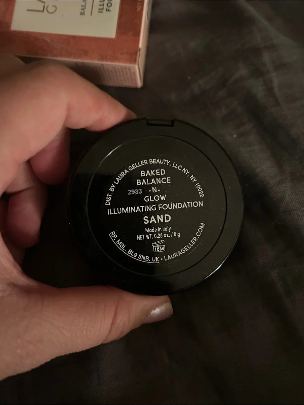 Laura Geller Baked Balance-n-Glow Illuminating Foundation in Sand